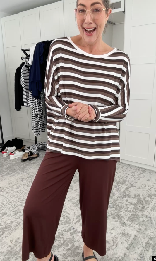 Nat Angel @letmetrybeforeyoubuy wearing Lou Lou Australia bamboo clothing