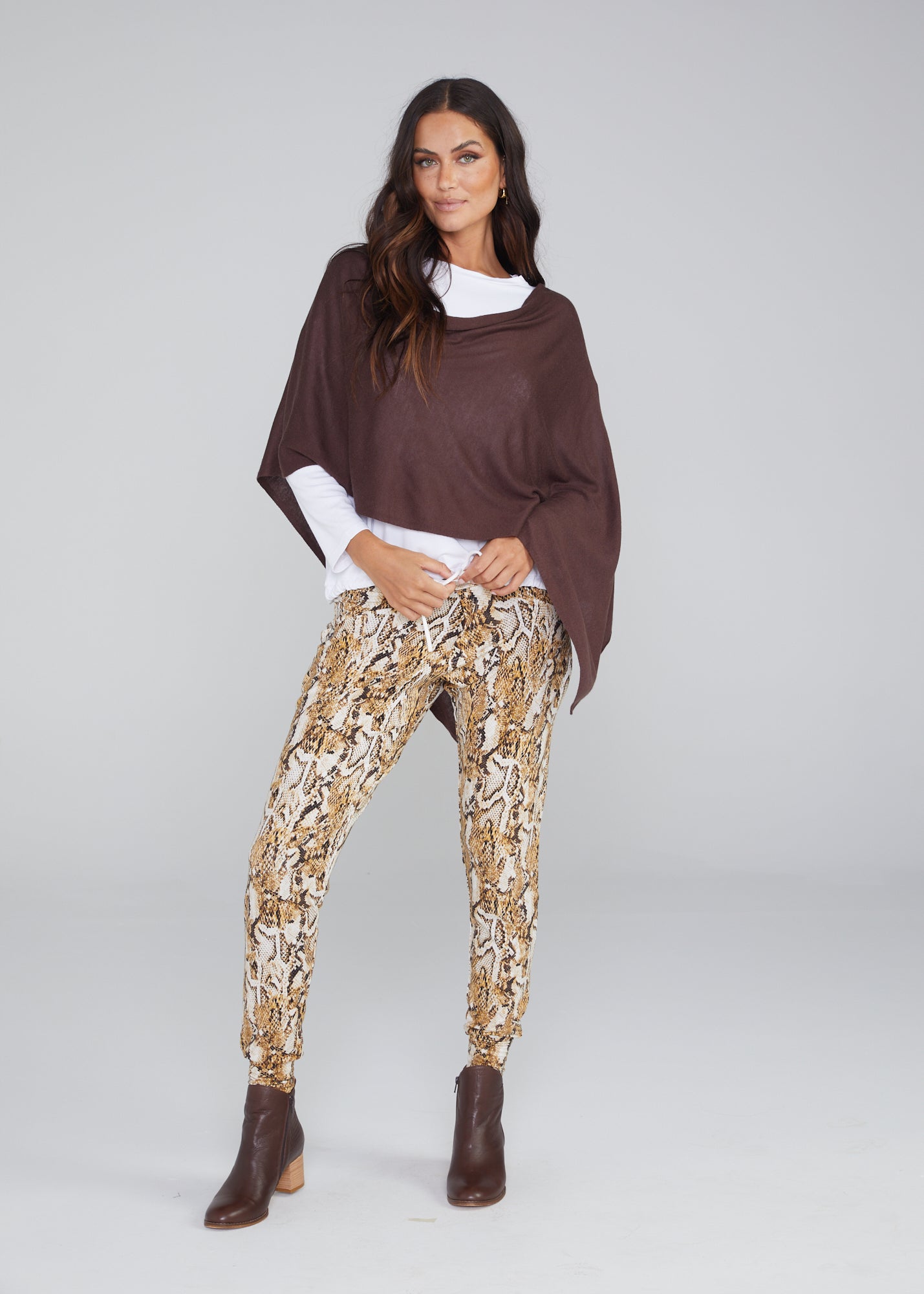 Carrie Cashmere/Bamboo Poncho - Chicory Coffee