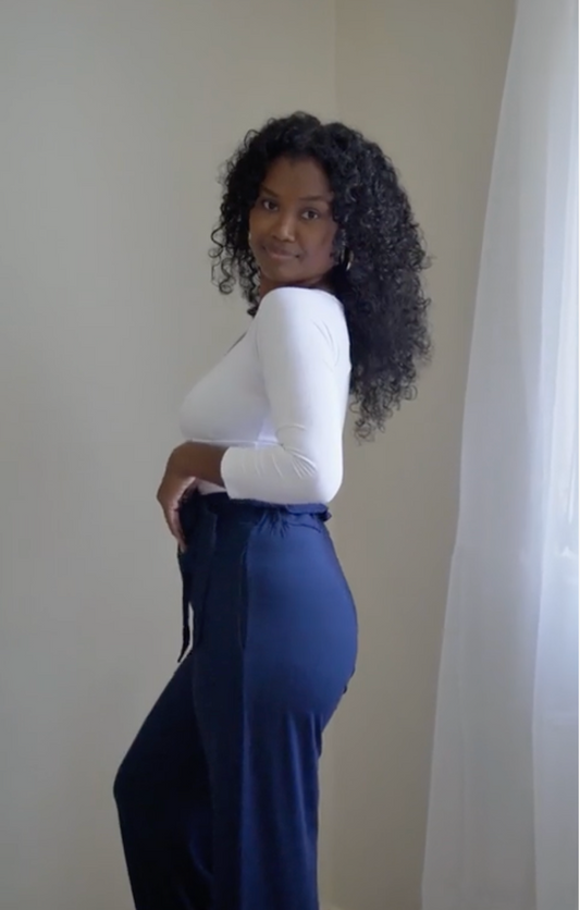 @melanesian.mumma in lou lou australia navy bamboo dress pants