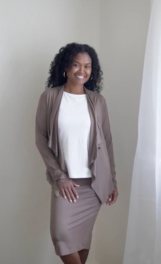 @melanesian.mumma in lou lou australia bamboo maxi tube skirt and bamboo cardigan