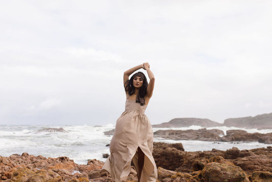 Beat the Heat with Silk: A Guide to Summer’s Most Luxurious Fabric