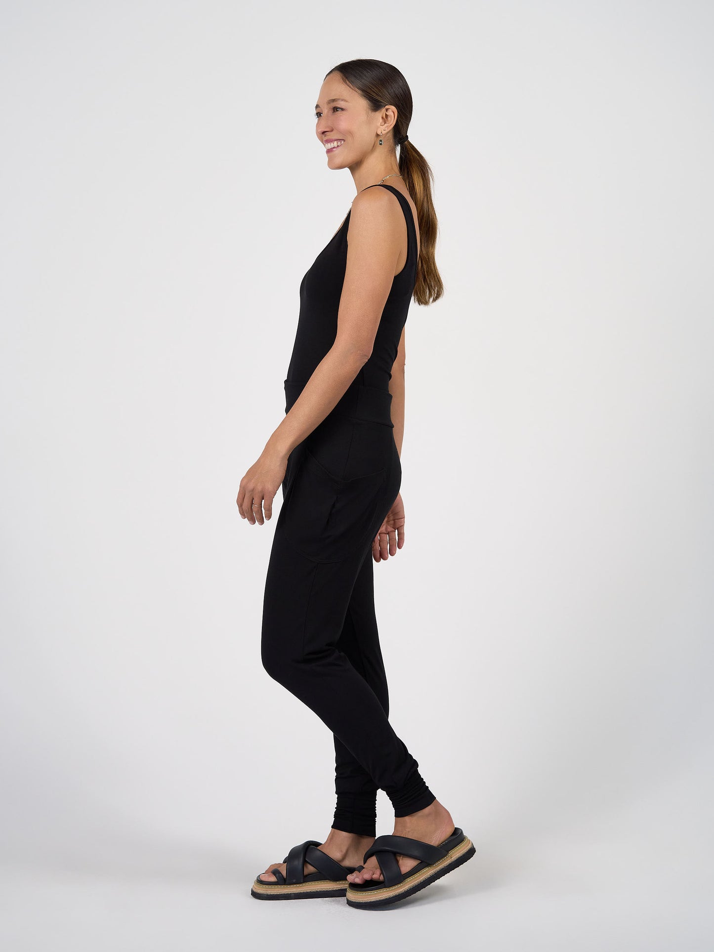 Cindy Sleeveless Bamboo Tank Singlet - Black