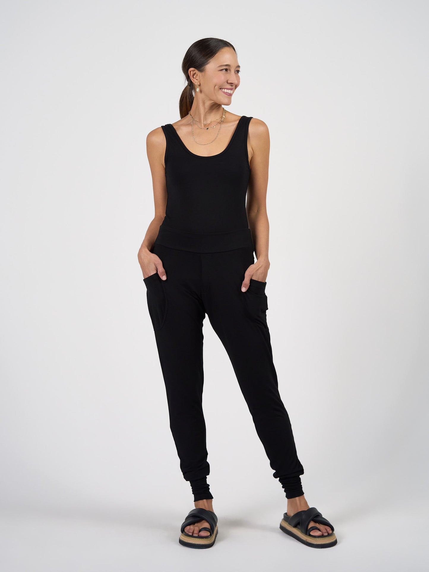 Cindy Sleeveless Bamboo Tank Singlet - Black