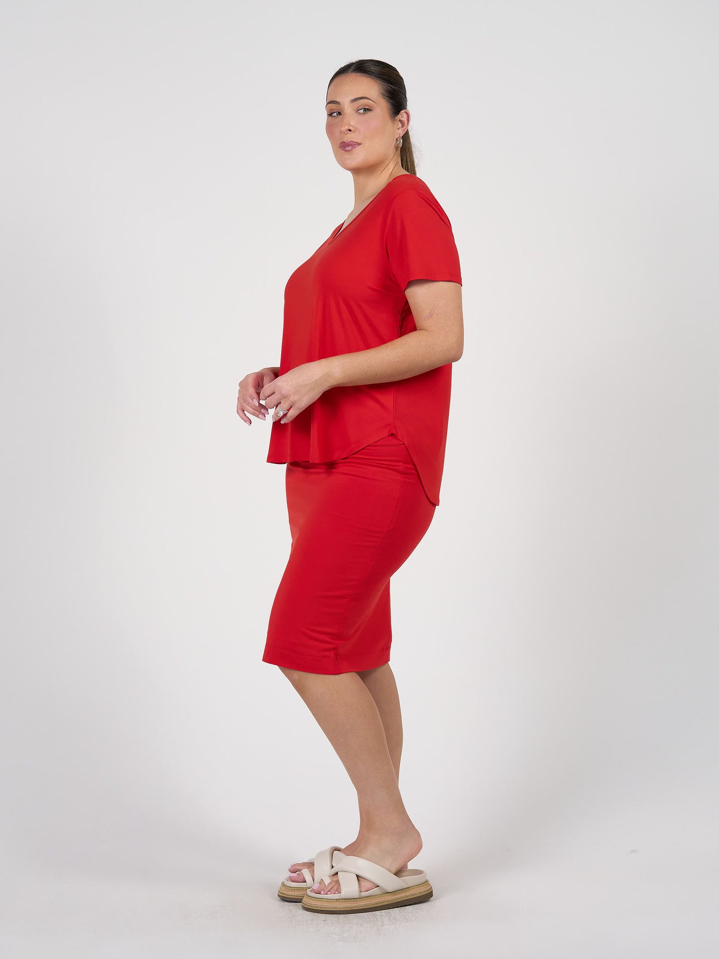 Veronica Bamboo V-Neck T-Shirt - Fiery Red