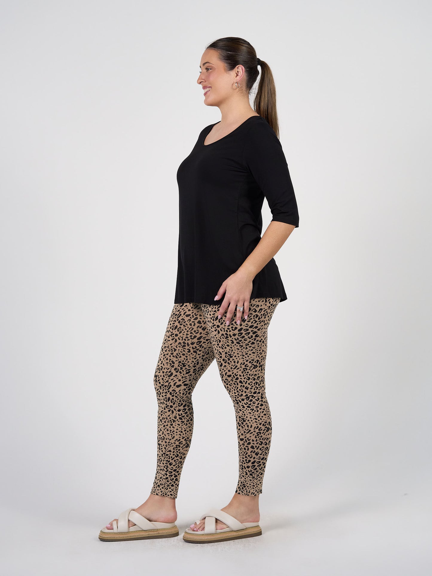 Aretha 3/4 Sleeve Bamboo Top - Black