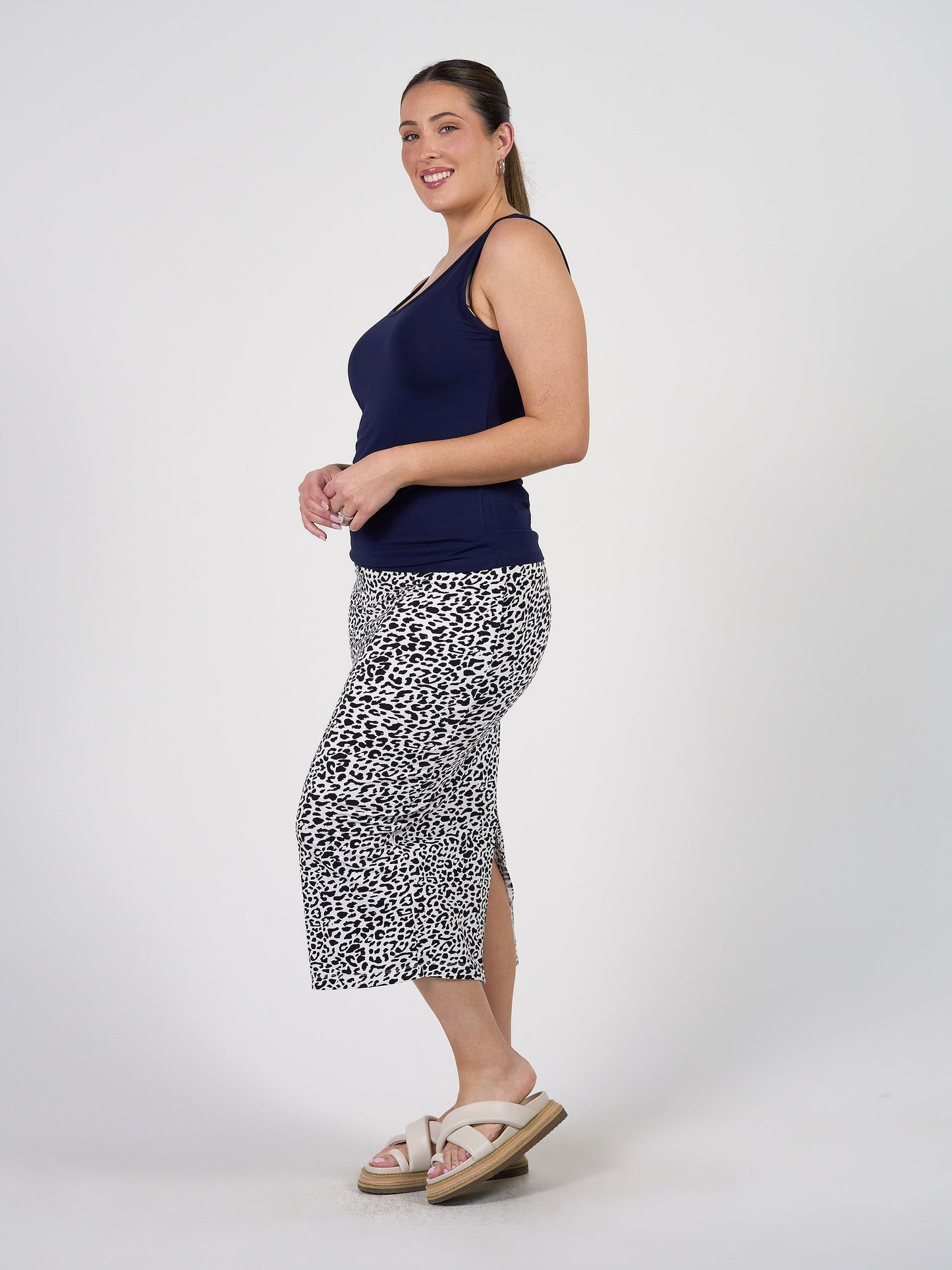 Cindy Sleeveless Bamboo Tank Singlet - Navy