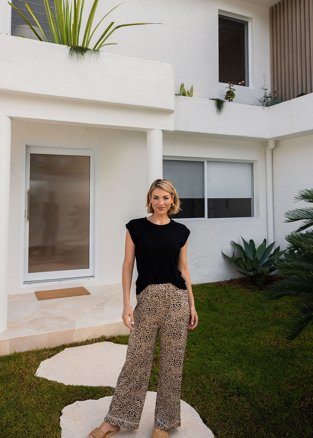 Donna Cap Sleeve Bamboo Tee - Black