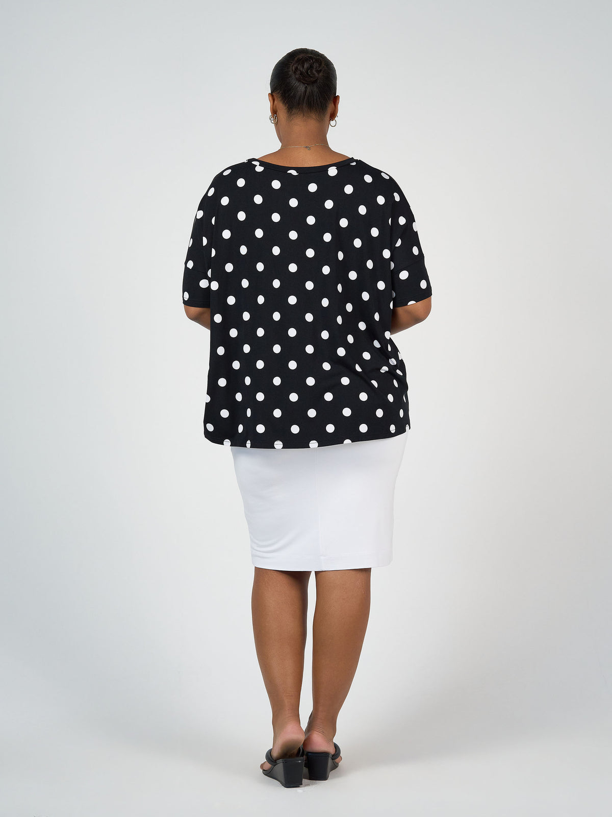 Lou Lou Australia Midi Bamboo Whitney Tube Skirt in White, featuring a stretch waistband for added comfort.