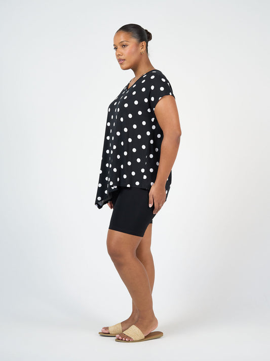 Lou Lou Australia James Anti-Chafe Bamboo Bike Shorts in black, made from bamboo to help prevent thigh chafing.