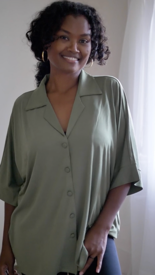 @melanesian.mumma in lou lou australia green bamboo blouse