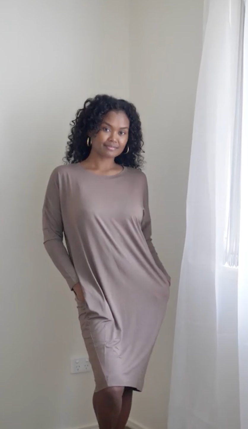 @melanesian.mumma in lou lou australia long sleeve bamboo dress