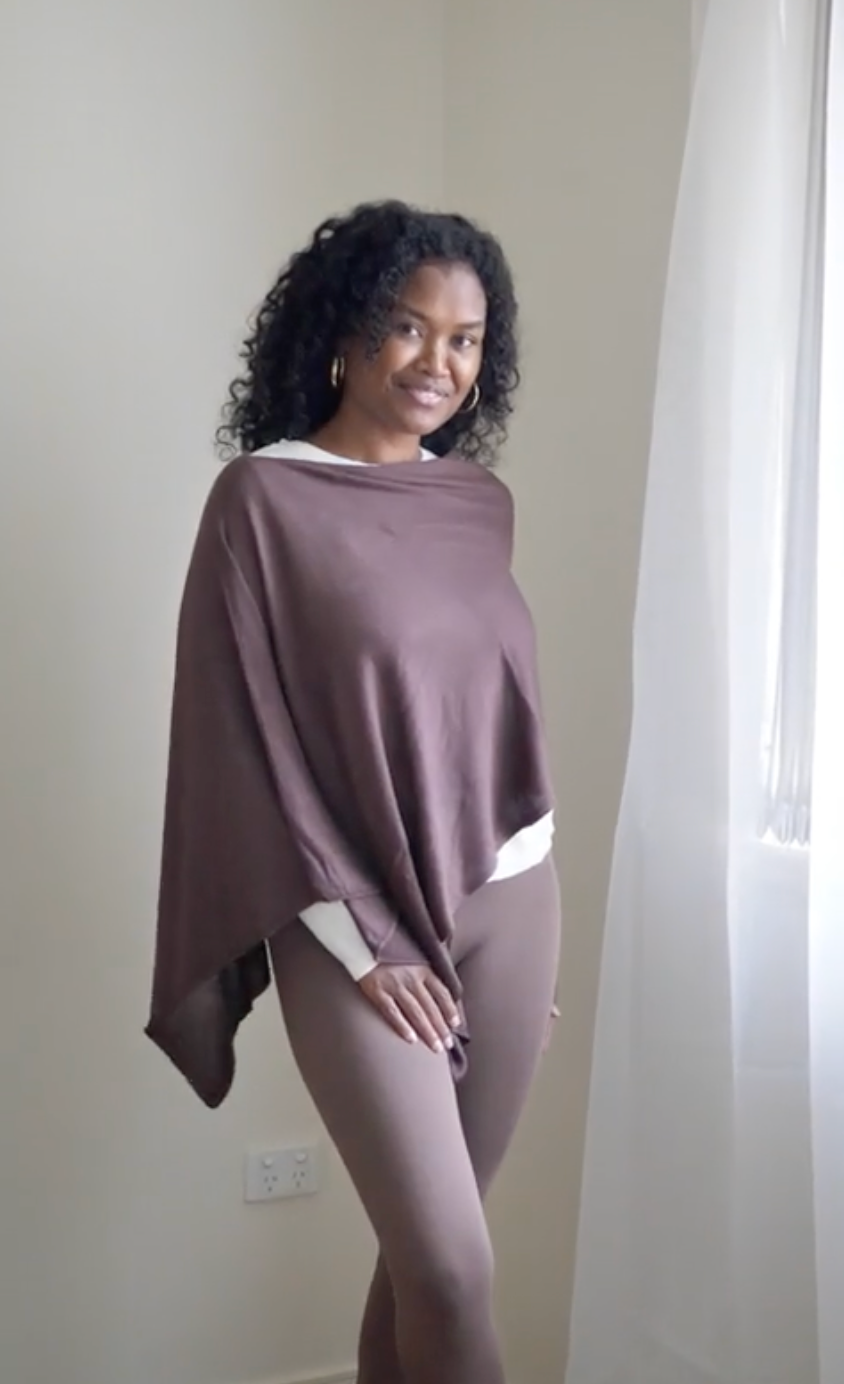 @melanesian.mumma in lou lou australia cashmere poncho and bamboo leggings