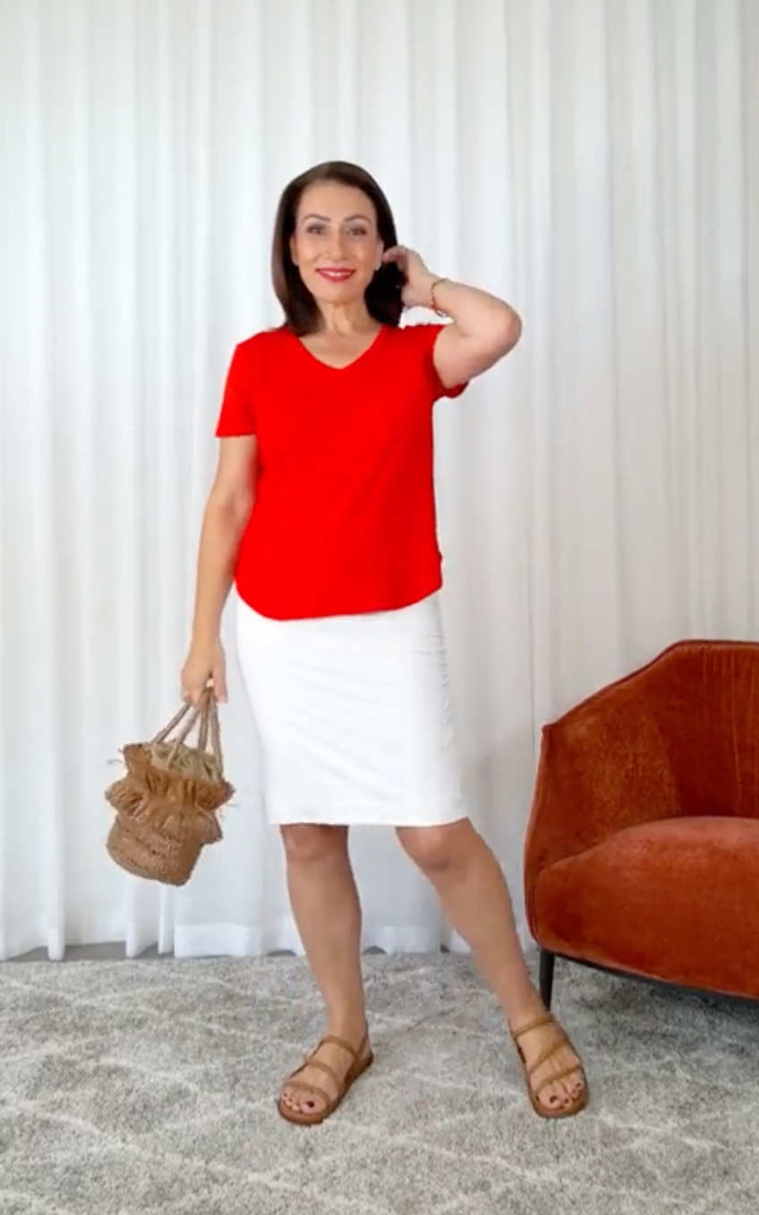 @stylebyrosalinda wearing lou lou australia red bamboo tee