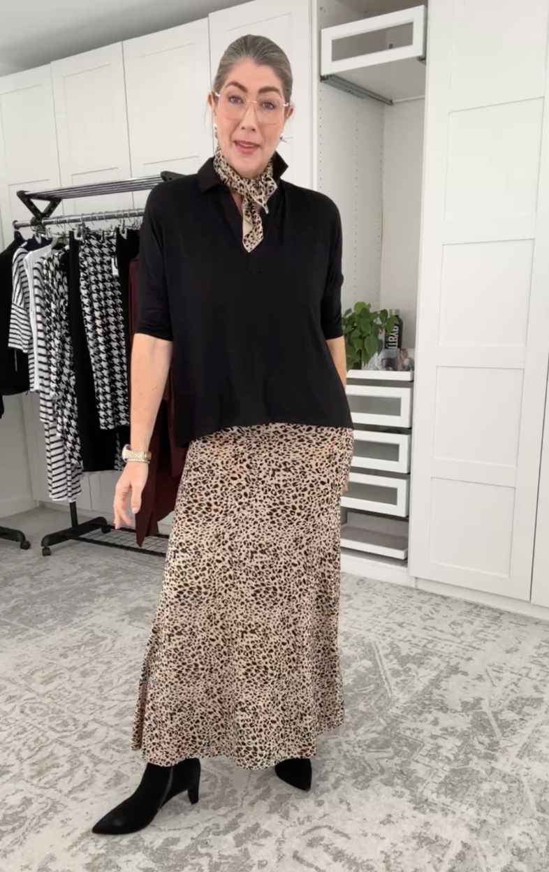 Nat Angel @letmetrybeforeyoubuy wearing Lou Lou Australia bamboo clothing