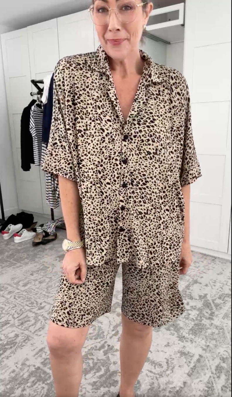 Nat Angel @letmetrybeforeyoubuy wearing Lou Lou Australia bamboo clothing