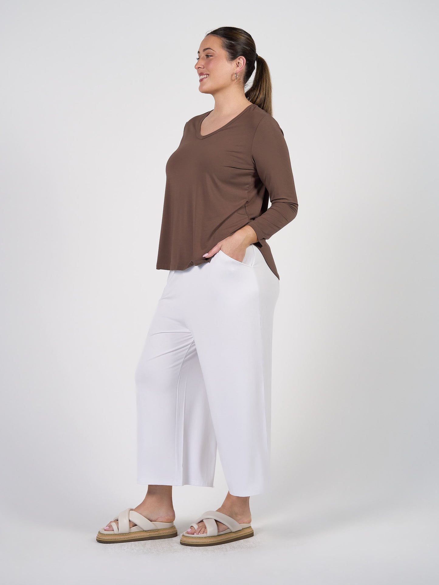 Sia V Neck Bamboo Longsleeve Top - Chocolate
