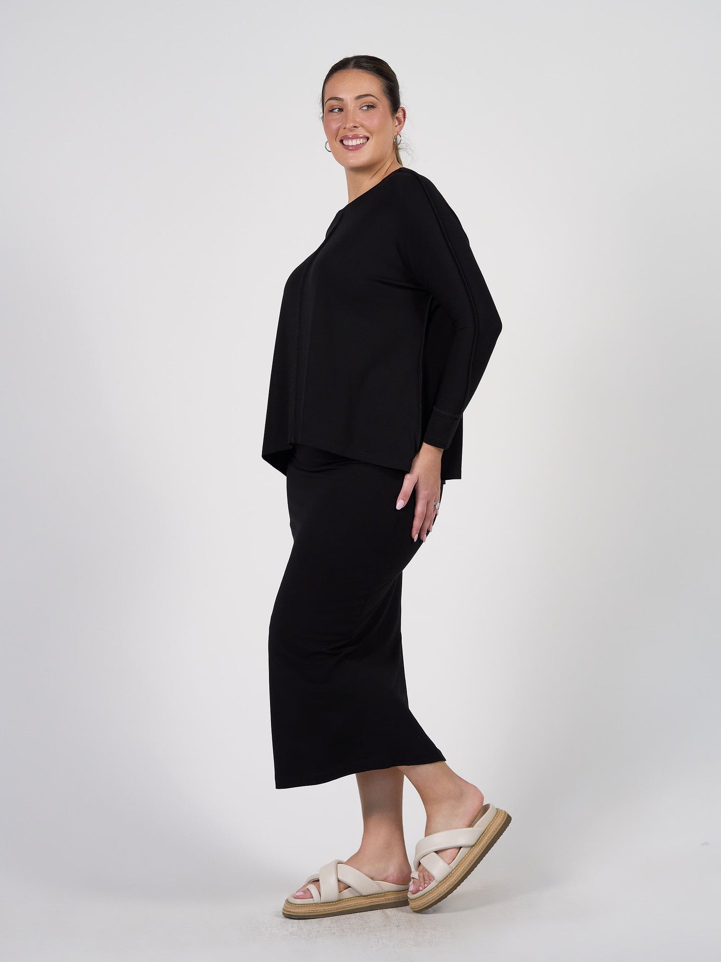 Stella Longsleeve Oversized Bamboo Slouch Top - Black