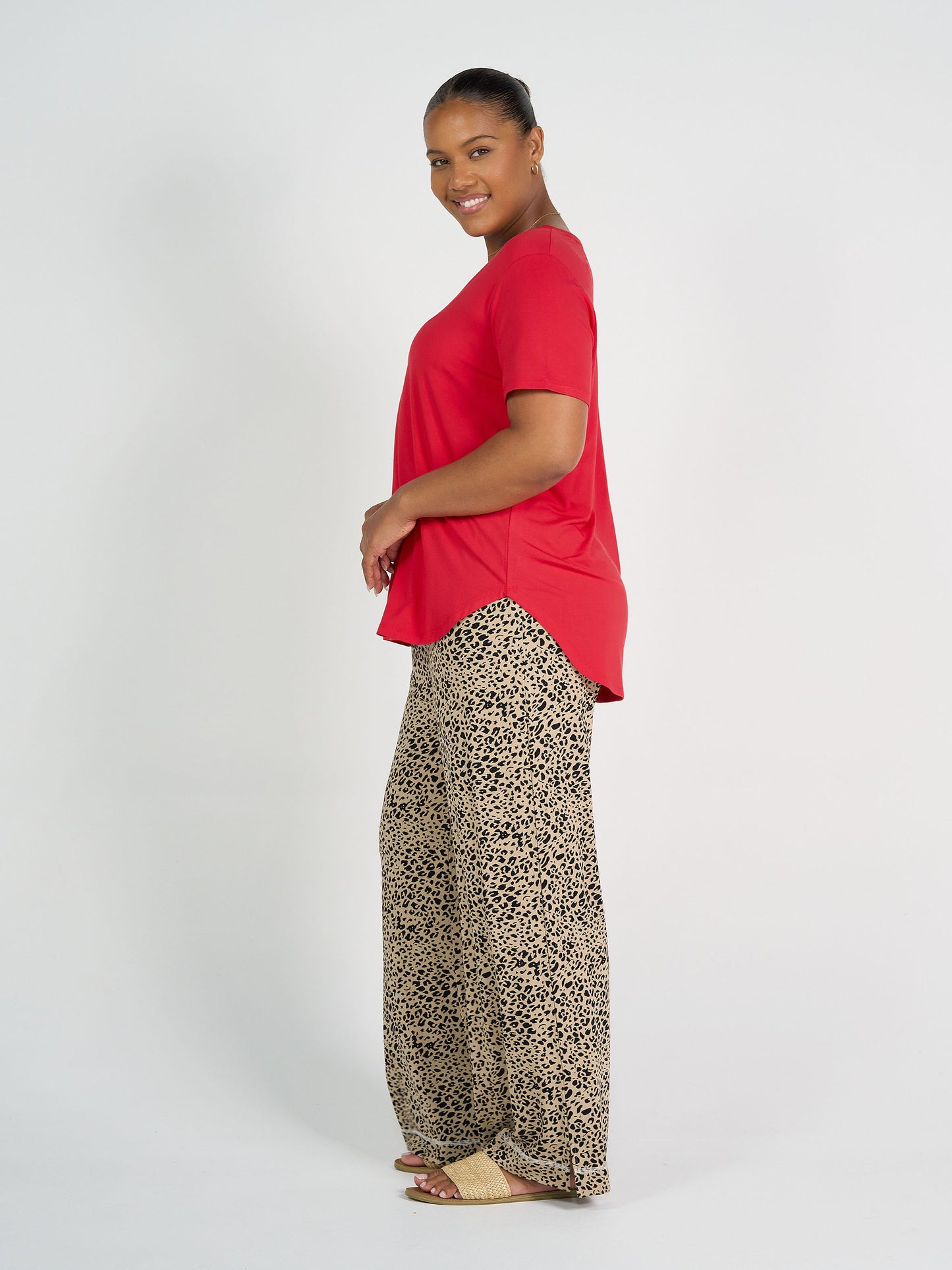 Veronica Bamboo V-Neck T-Shirt - Lipstick