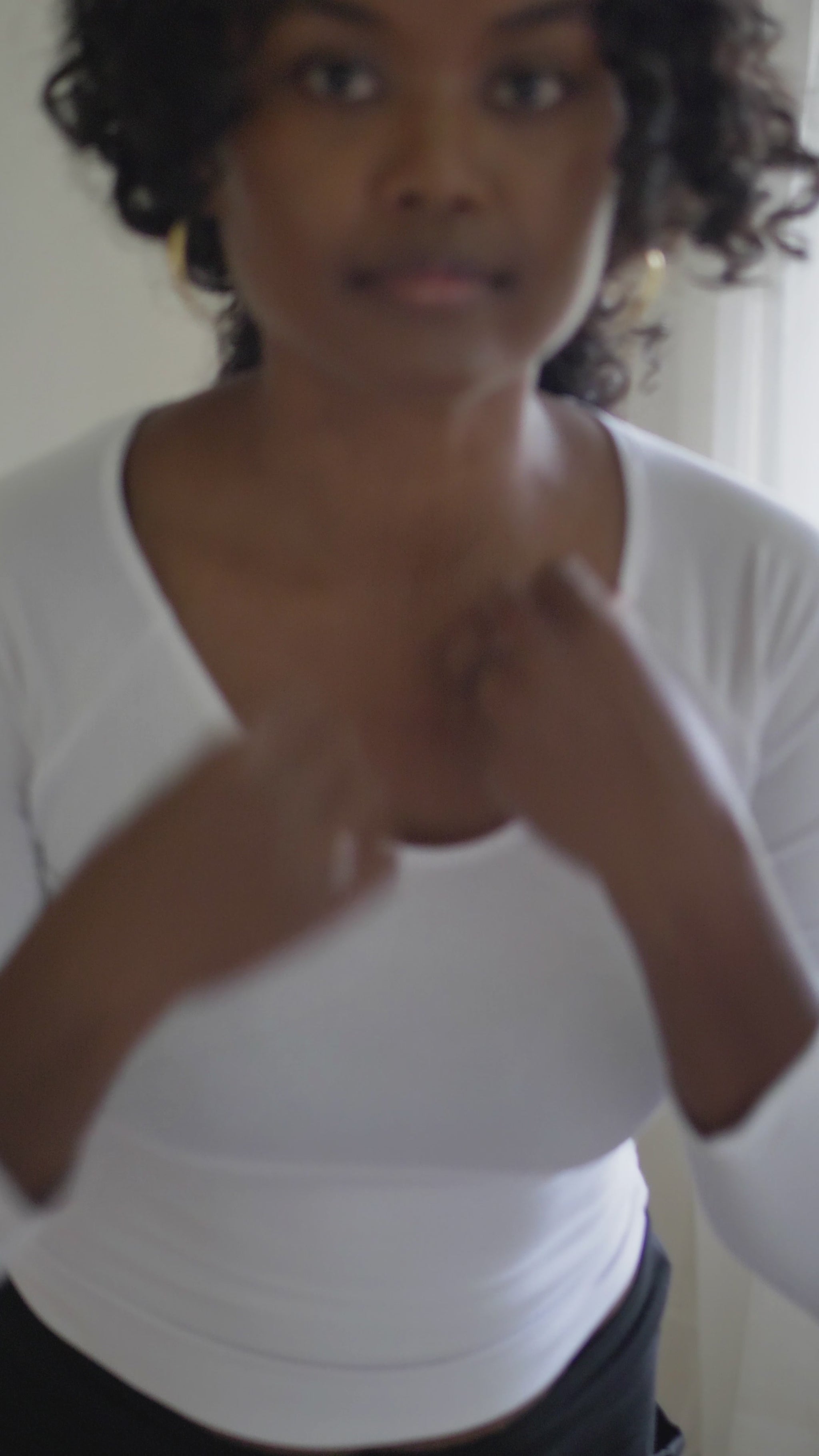 @melanesian.mumma in lou lou australia white bamboo top and bamboo vest