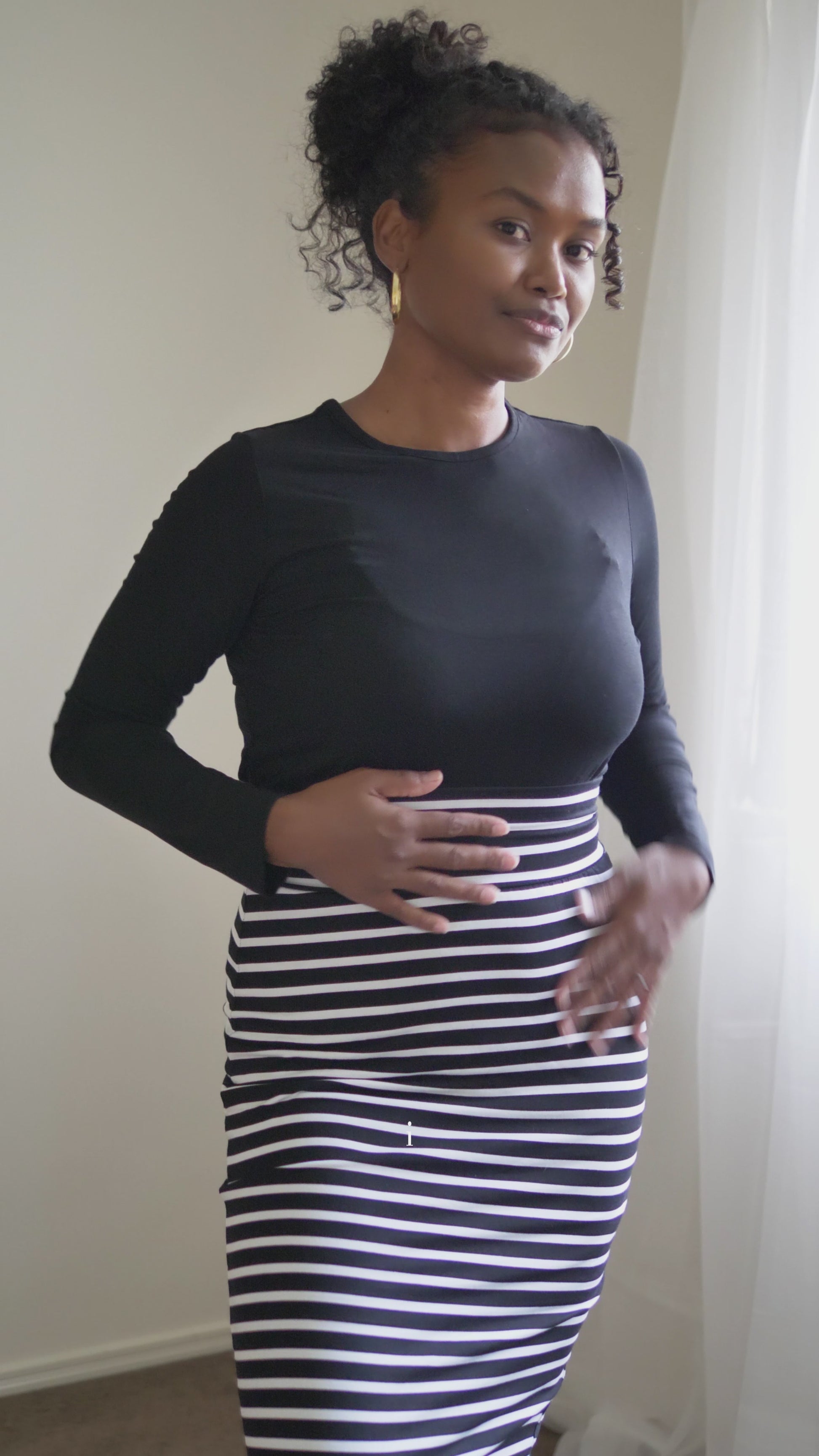 @melanesian.mumma in lou lou australia bamboo top and striped skirt