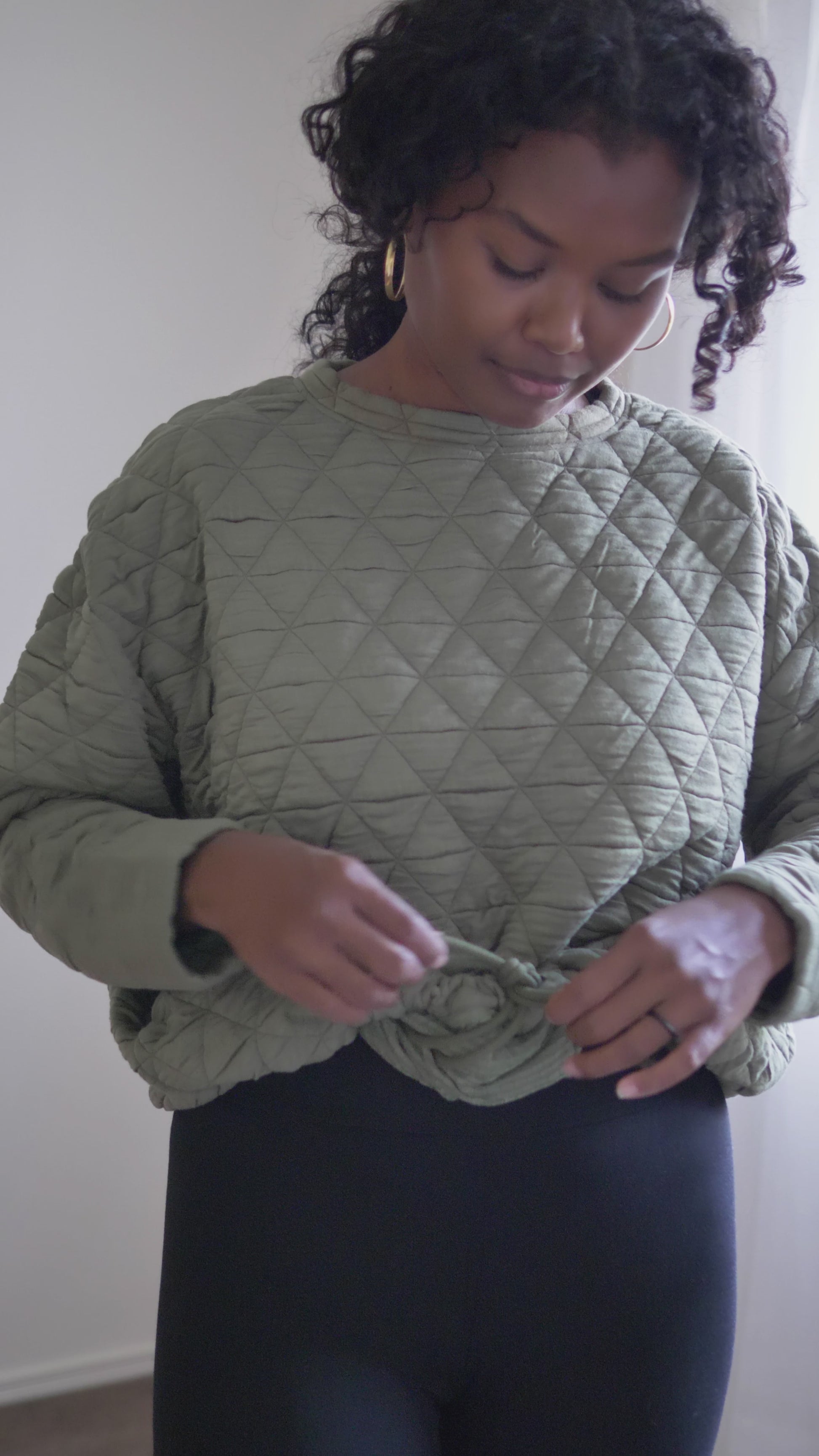 @melanesian.mumma in lou lou australia quilted bamboo sweater