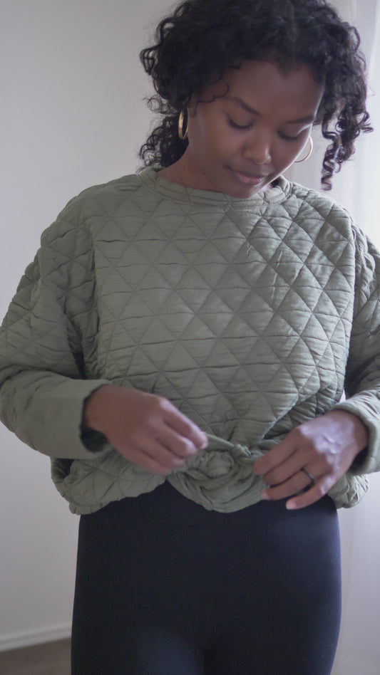 @melanesian.mumma in lou lou australia quilted bamboo sweater