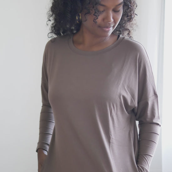 @melanesian.mumma in lou lou australia long sleeve bamboo dress