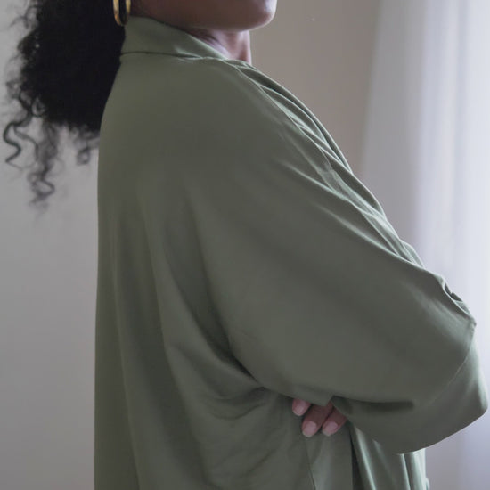 @melanesian.mumma in lou lou australia bamboo shirt, leggings & vest