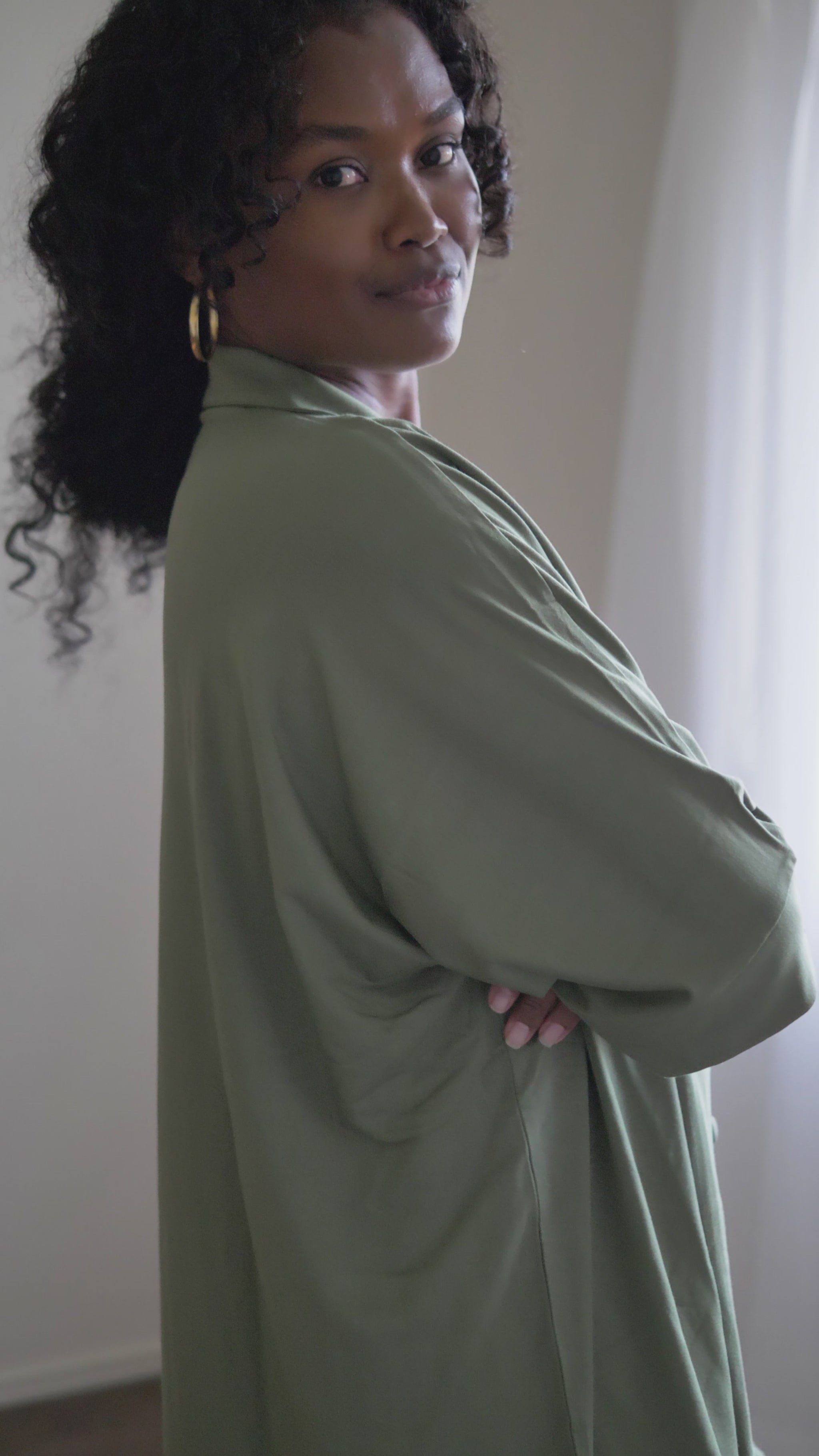 @melanesian.mumma in lou lou australia bamboo shirt, leggings & vest