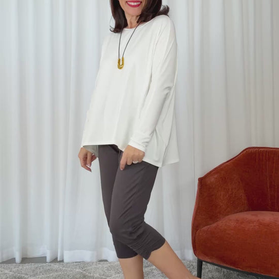 style by rosalinda wearing lou lou australia bamboo pants and top