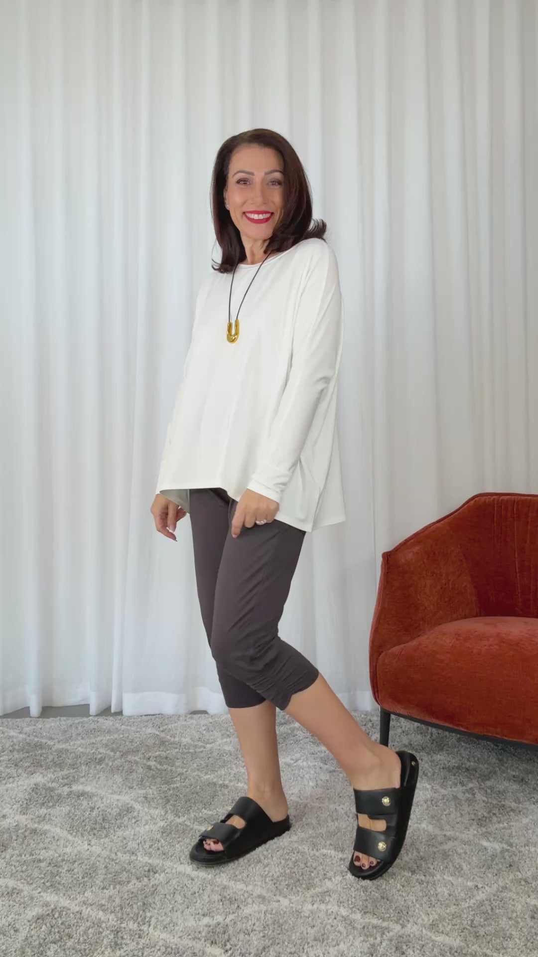 style by rosalinda wearing lou lou australia bamboo pants and top