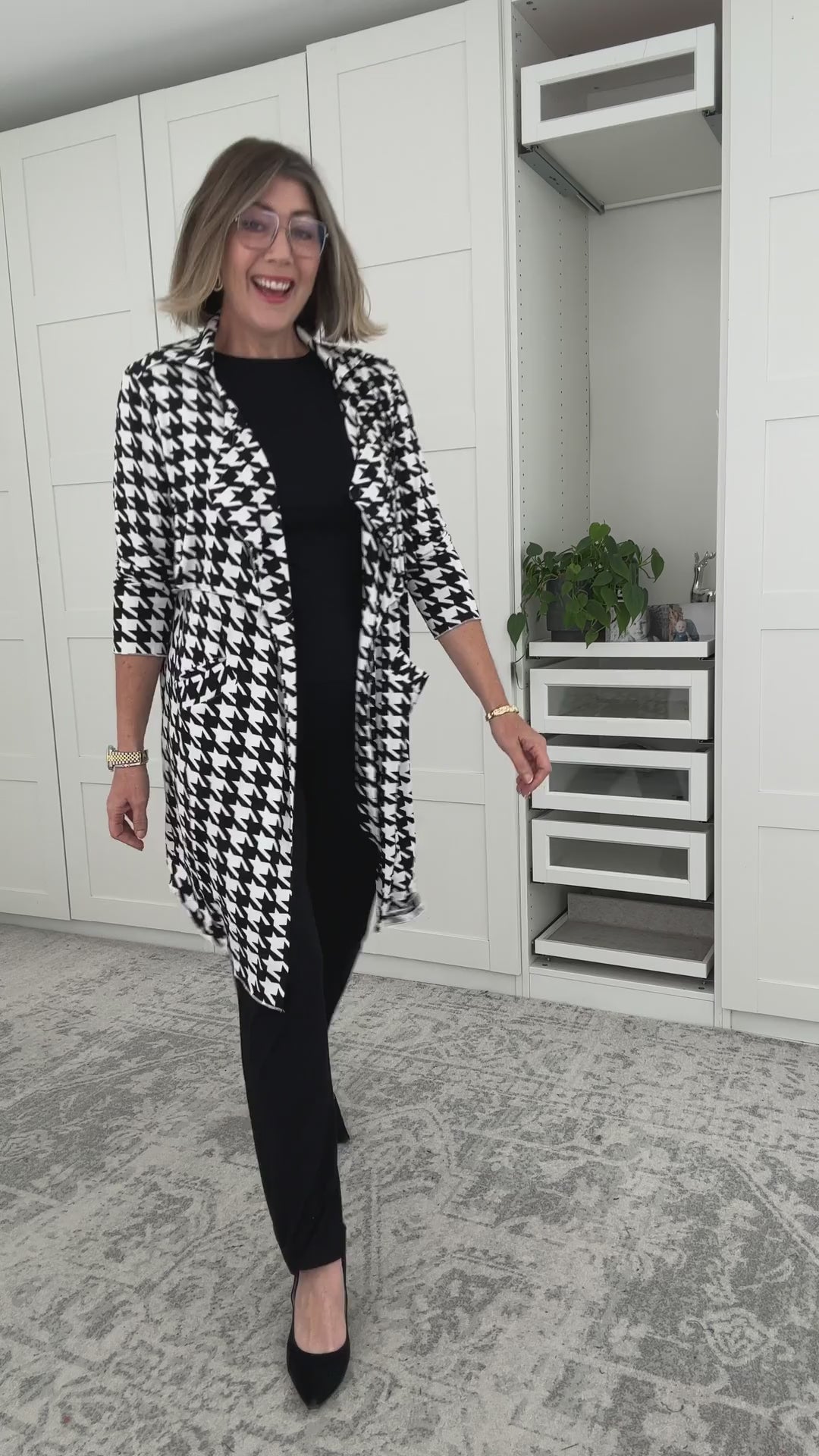 Natalie Angel @letmetrybeforeyoubuy in Lou Lou Australia Trench Jacket and Bamboo Pants